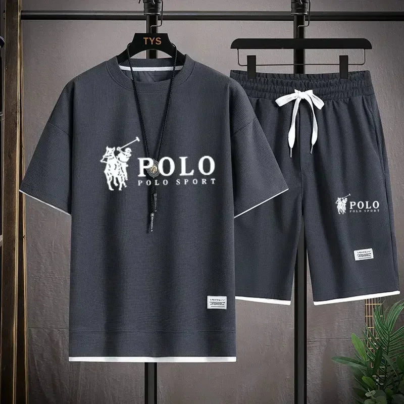 Men's two-piece short sleeved T-shirt and sports short