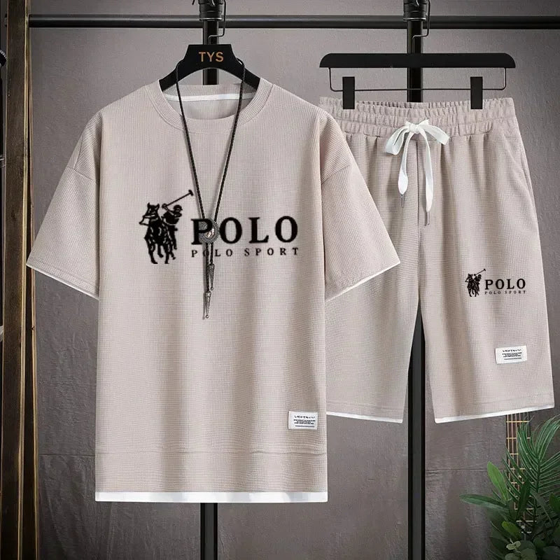 Men's two-piece short sleeved T-shirt and sports short